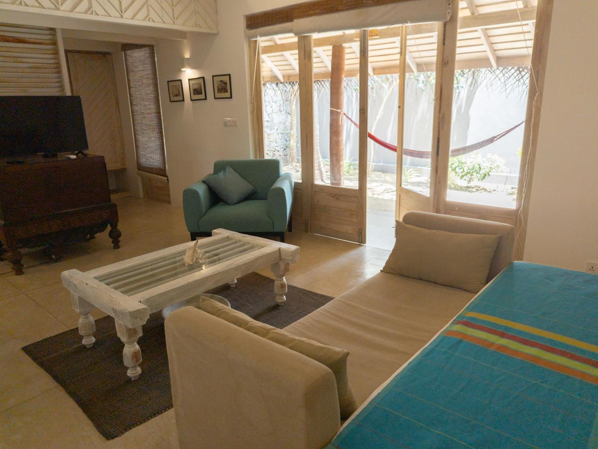Hiru Villas And Kitesurfing Калпития Экстерьер фото